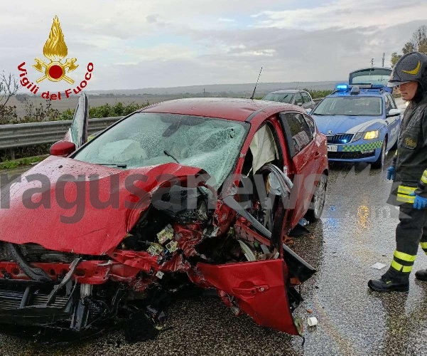 Incidente Nella Zona Industriale Di Pozzallo Un Ferito Grave Video