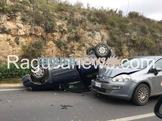 Terribile Incidente Sulla Ragusa Modica Con Un Auto Cappottata Modica