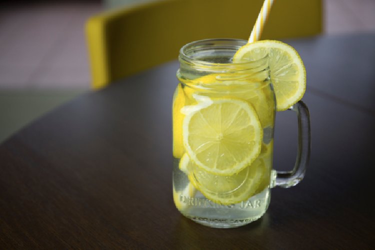 Tutto Quello Che Non Sai Su Acqua E Limone