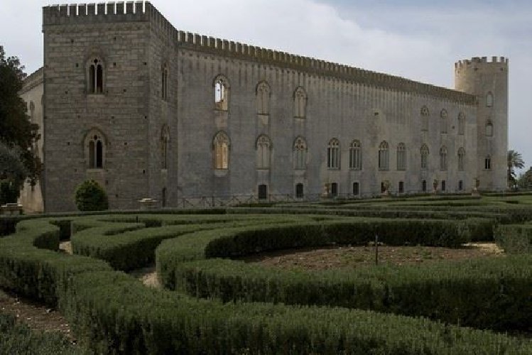 Vialetto del Castello di Donnafugata intitolato a Corrado Arezzo