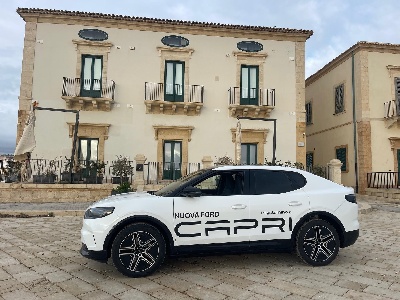 https://www.ragusanews.com/immagini_articoli/01-02-2025/ford-capri-il-suv-coupe-elettrico-con-600-km-di-autonomia-300.jpg