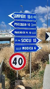 https://www.ragusanews.com/immagini_articoli/01-10-2024/1727797243-autostrada-siracusa-gela-a-breve-le-indicazioni-per-scicli-2-300.jpg