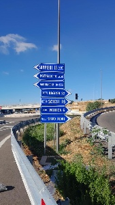 https://www.ragusanews.com/immagini_articoli/01-10-2024/autostrada-siracusa-gela-a-breve-le-indicazioni-per-scicli-300.jpg