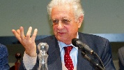 https://www.ragusanews.com/immagini_articoli/01-11-2023/luigi-berlinguer-e-morto-ex-ministro-dell-istruzione-cugino-di-enrico-100.jpg