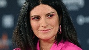 https://www.ragusanews.com/immagini_articoli/02-03-2024/laura-pausini-raddoppia-terra-due-concerti-in-sicilia-100.jpg