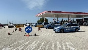 https://www.ragusanews.com/immagini_articoli/02-09-2024/sulla-siracusa-gela-in-auto-faceva-i-live-sui-social-100.jpg