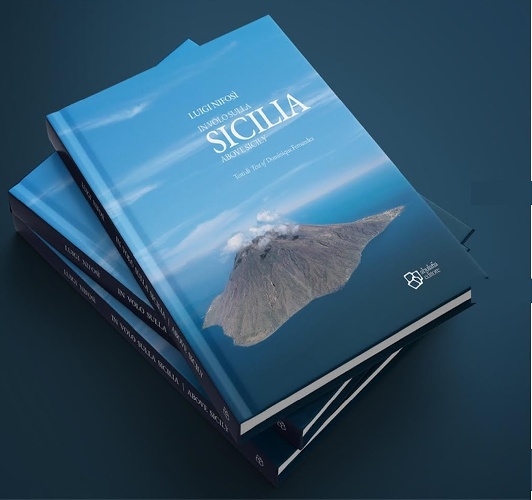 https://www.ragusanews.com/immagini_articoli/03-02-2025/in-volo-sulla-sicilia-il-libro-fotografico-di-luigi-nifosi-sara-presentato-a-scicli-il-7-febbraio-500.jpg