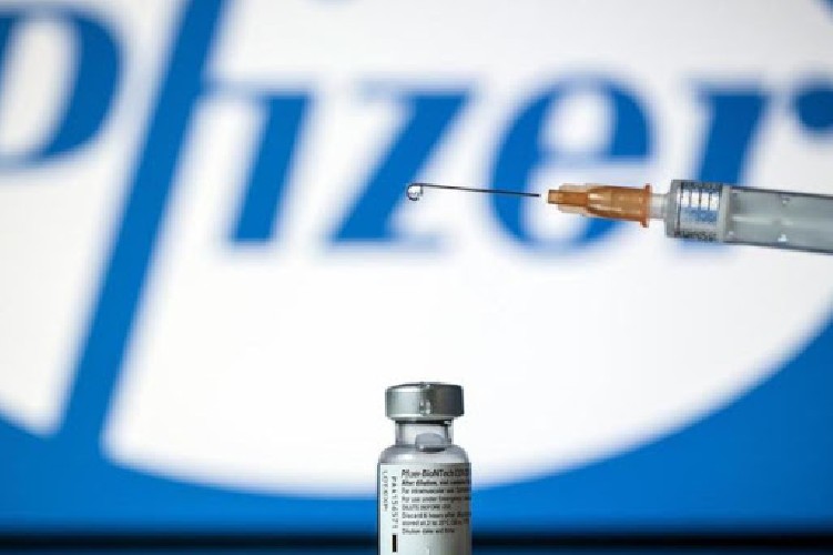 https://www.ragusanews.com/immagini_articoli/03-06-2021/a-ragusa-prenotazioni-vaccini-per-chi-ha-piu-di-16-anni-c-e-il-pfizer-500.jpg