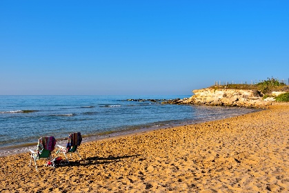 https://www.ragusanews.com/immagini_articoli/03-06-2022/spiagge-per-bambini-6-bandiere-verdi-alla-costa-ragusana-280.jpg