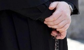 https://www.ragusanews.com/immagini_articoli/03-10-2024/abusi-su-giovane-straniera-arrestato-sacerdote-a-messina-100.jpg