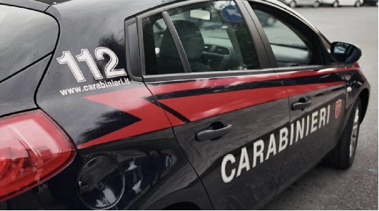 https://www.ragusanews.com/immagini_articoli/03-11-2024/noto-sfreccia-con-l-auto-e-spara-4-colpi-di-pistola-contro-due-case-300.jpg