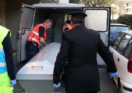 https://www.ragusanews.com/immagini_articoli/04-02-2025/comiso-trovato-un-cadavere-mummificato-in-un-abitazione-300.jpg