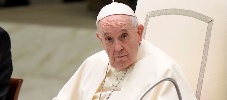 https://www.ragusanews.com/immagini_articoli/04-03-2025/papa-francesco-ha-dormito-tutta-la-notte-e-sta-riposando-ieri-due-crisi-respiratorie-100.jpg