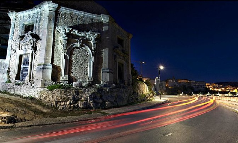 https://www.ragusanews.com/immagini_articoli/04-08-2021/c-e-una-truvata-sotto-la-chiesa-di-santa-maria-dei-miracoli-500.jpg