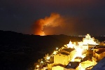 https://www.ragusanews.com/immagini_articoli/04-10-2024/monterosso-almo-grosso-incendio-distrugge-il-bosco-del-monte-casasia-100.jpg