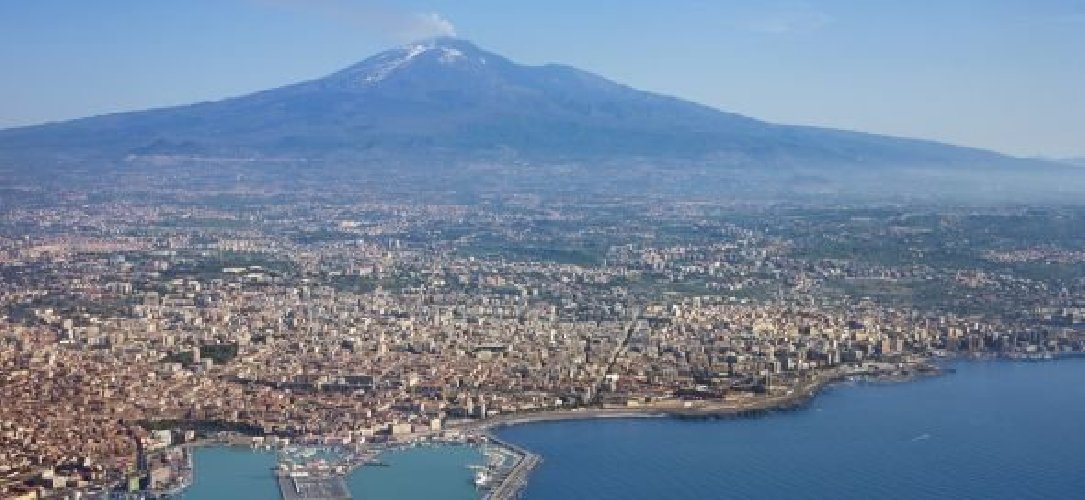 https://www.ragusanews.com/immagini_articoli/04-12-2020/sicilia-catania-diventa-un-caso-e-un-concentrato-di-contagi-500.jpg