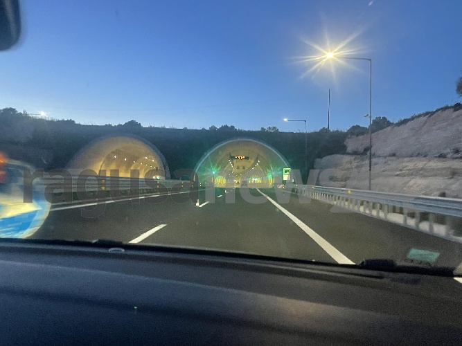 https://www.ragusanews.com/immagini_articoli/06-02-2024/inaugurata-due-mesi-fa-ecco-i-lavori-sull-autostrada-per-modica-500.jpg