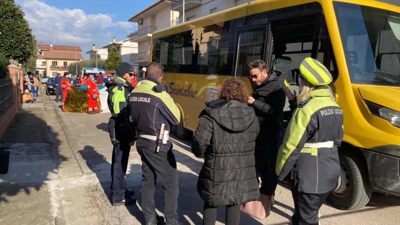 Bimbo Di Un Anno E Mezzo Muore Investito Dallo Scuolabus