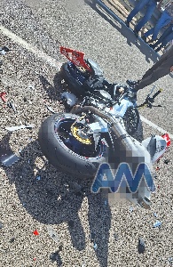 https://www.ragusanews.com/immagini_articoli/06-10-2024/1728237634-tragico-incidente-motociclista-vola-giu-dal-viadotto-e-muore-1-300.jpg