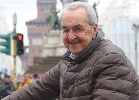 https://www.ragusanews.com/immagini_articoli/07-03-2025/bruno-pizzul-dopo-il-funerale-il-brindisi-degli-amici-a-base-di-vino-di-cormons-100.jpg