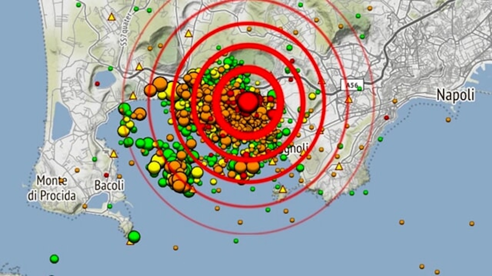 Forte terremoto a Napoli 