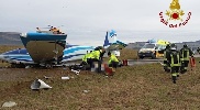 https://www.ragusanews.com/immagini_articoli/07-12-2024/aereo-precipita-in-strada-quattro-feriti-grave-il-pilota-100.jpg