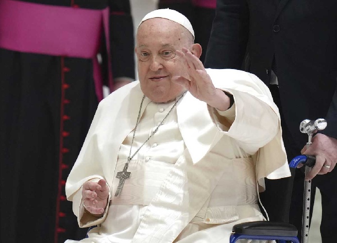 https://www.ragusanews.com/immagini_articoli/08-03-2025/papa-francesco-buona-risposta-alla-terapia-500.jpg