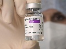 https://www.ragusanews.com/immagini_articoli/08-05-2024/astrazeneca-ritira-il-suo-vaccino-contro-il-covid-in-tutto-il-mondo-100.jpg