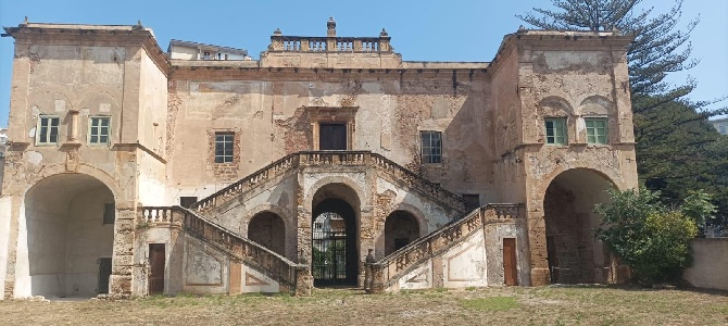 https://www.ragusanews.com/immagini_articoli/08-06-2023/torna-all-antico-splendore-villa-napoli-cuba-300.jpg