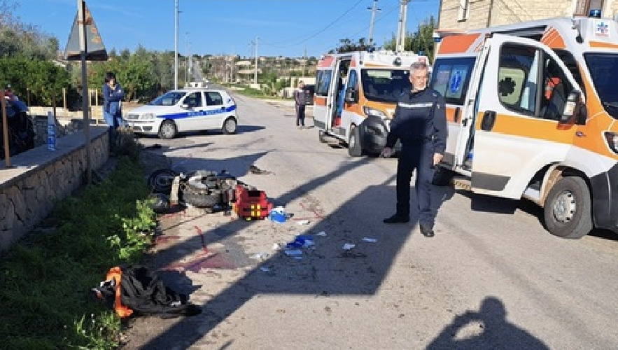 https://www.ragusanews.com/immagini_articoli/09-12-2024/sciolta-la-prognosi-per-il-18enne-scooterista-modicano-rimasto-vittima-di-un-grave-incidente-500.jpg