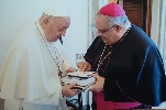 https://www.ragusanews.com/immagini_articoli/10-05-2024/papa-francesco-scrive-alla-diocesi-di-noto-100.jpg