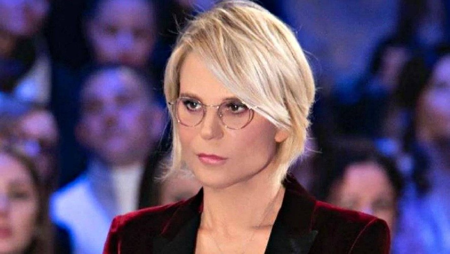 https://www.ragusanews.com/immagini_articoli/10-06-2022/maria-de-filippi-svelata-la-dieta-per-il-suo-fisico-da-urlo-500.jpg