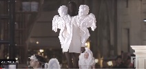 https://www.ragusanews.com/immagini_articoli/10-07-2022/dolce-gabbana-a-siracusa-la-sfilata-video-100.jpg