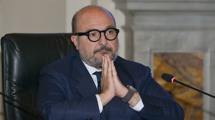 https://www.ragusanews.com/immagini_articoli/10-09-2024/sangiuliano-indagato-per-il-caso-boccia-500.jpg