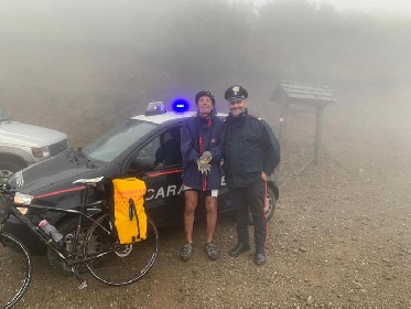 https://www.ragusanews.com/immagini_articoli/10-11-2021/da-como-a-ragusa-in-bici-ciclista-per-l-orientamento-280.jpg