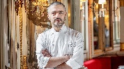 https://www.ragusanews.com/immagini_articoli/11-02-2025/stella-michelin-baronetto-lascia-il-ristorante-stellato-e-annuncia-apro-una-bottega-100.jpg