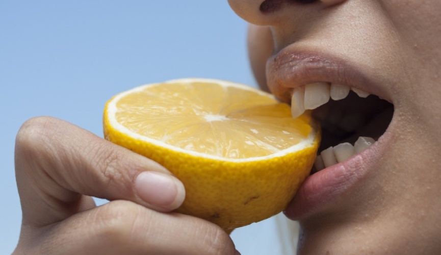 https://www.ragusanews.com/immagini_articoli/11-04-2022/dieta-detox-del-limone-meno-3-kg-in-sette-giorni-500.jpg