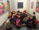 https://www.ragusanews.com/immagini_articoli/11-10-2024/arte-2000-studenti-siciliani-in-visita-alla-mostra-andy-warhol-and-pop-fr-100.jpg