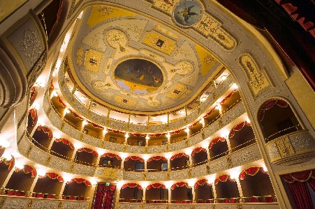 https://www.ragusanews.com/immagini_articoli/12-02-2025/al-teatro-garibaldi-di-modica-histoire-du-soldat-di-igor-stravinskij-musica-e-recitazione-300.jpg