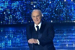 https://www.ragusanews.com/immagini_articoli/12-02-2025/gery-scotti-a-sanremo-gratis-e-senza-cachet-100.jpg