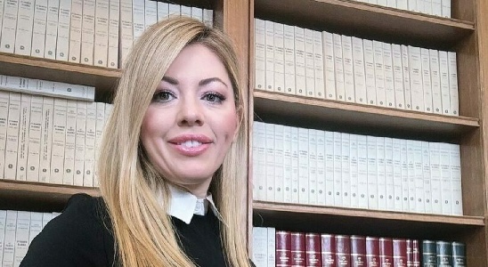 https://www.ragusanews.com/immagini_articoli/12-03-2025/maria-rosaria-boccia-arrestato-il-fratello-andrea-gaetano-per-furto-di-corrente-300.jpg