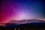 https://www.ragusanews.com/immagini_articoli/12-05-2024/l-aurora-boreale-sull-etna-100.jpg