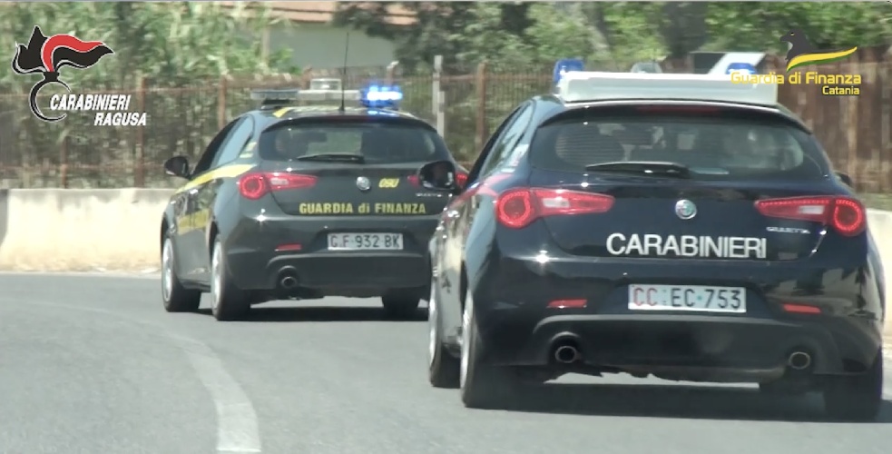 https://www.ragusanews.com/immagini_articoli/12-06-2024/operazione-anti-mafia-16-arresti-tra-ragusa-e-catania-500.jpg