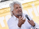 https://www.ragusanews.com/immagini_articoli/12-12-2023/beppe-grillo-ricoverato-in-ospedale-a-cecina-100.jpg