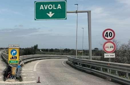 https://www.ragusanews.com/immagini_articoli/13-02-2025/autostrada-modica-siracusa-il-viadotto-cassibile-chiuso-fino-al-2027-disagi-per-automobilisti-300.jpg