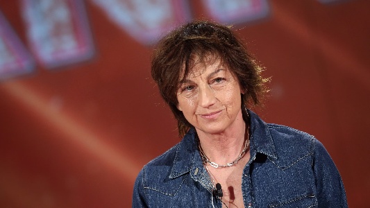 https://www.ragusanews.com/immagini_articoli/13-10-2024/gianna-nannini-in-concerto-in-sicilia-300.jpg