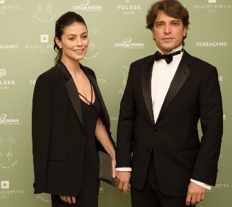 https://www.ragusanews.com/immagini_articoli/14-03-2024/alessandra-mastronardi-e-gia-finita-con-gianpaolo-sannino-300.jpg