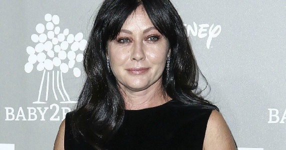 https://www.ragusanews.com/immagini_articoli/14-07-2024/1720962411-morta-shannen-doherty-la-brenda-di-beverly-hills-1-300.jpg