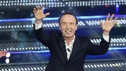 https://www.ragusanews.com/immagini_articoli/15-02-2025/auditel-sanremo-2025-quarta-serata-con-benigni-audience-al-70-4-13-2-mln-100.jpg