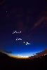https://www.ragusanews.com/immagini_articoli/15-03-2024/congiunzione-su-ragusa-pleiadi-giove-luna-mercurio-100.jpg